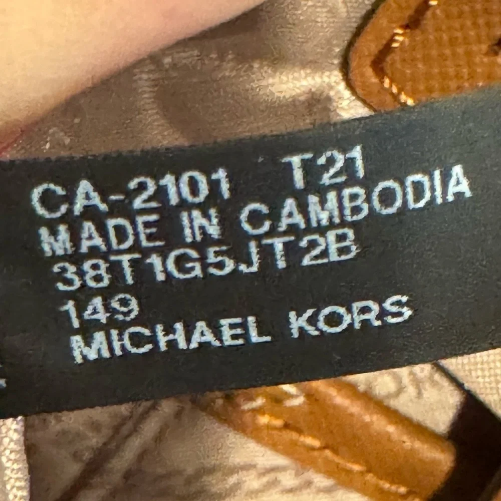 Michael Kors Medium Joey Pocket Tote (EUC)